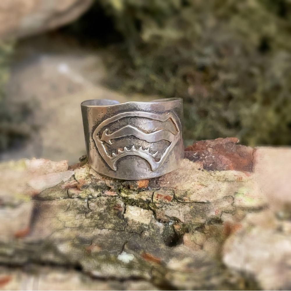Sterling silver bear ring